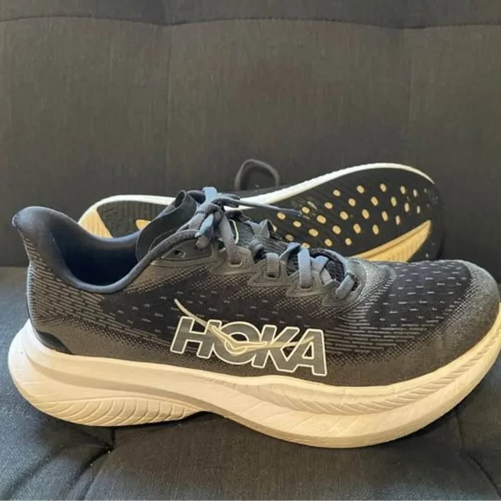 HOKA 8.5 Women’s Running Shoes Mach 6 Black